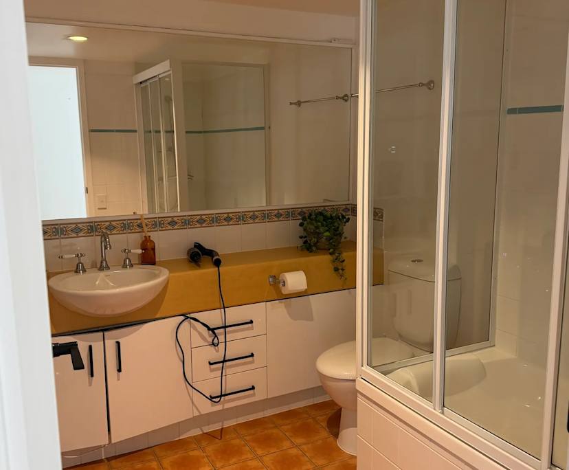Furnished room with own bathroom