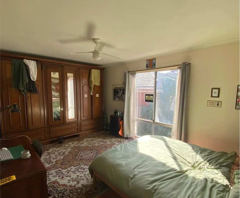 Unfurnished room in a share house