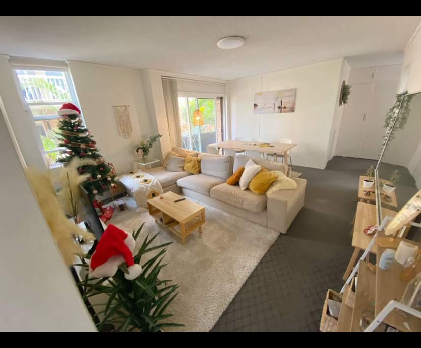 Furnished room in a flatshare