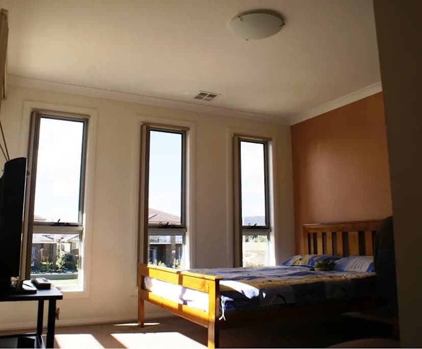propertyImage