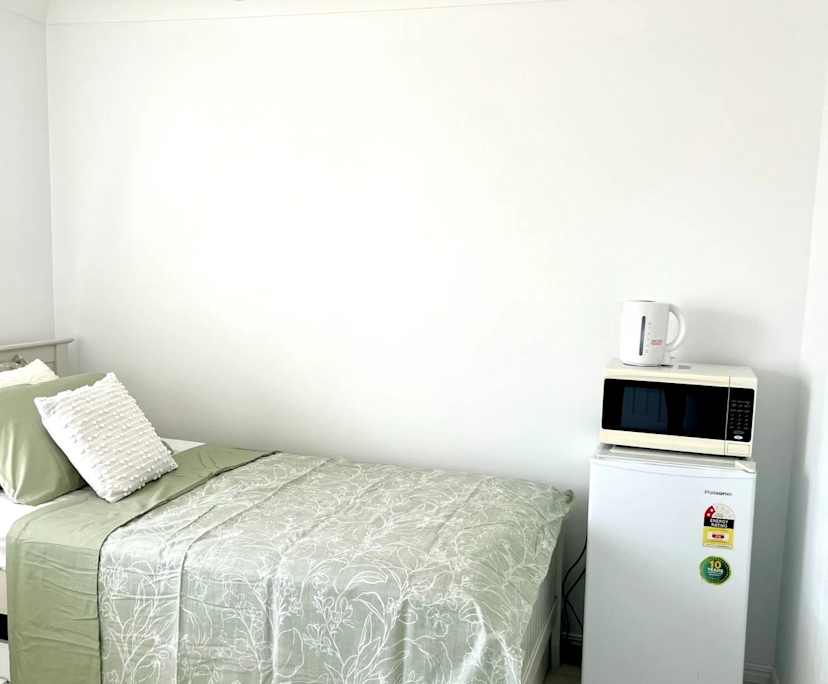 $380, Student-accommodation, 2 bathrooms, Robina QLD 4226