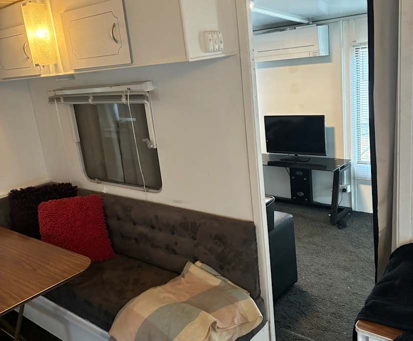 $370, Granny-flat, 1 bathroom, Heidelberg West VIC 3081