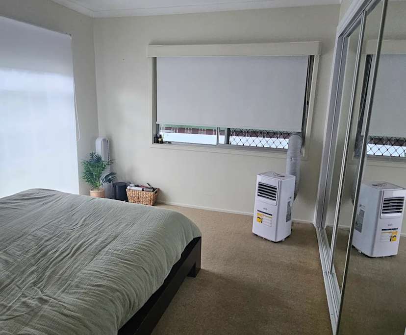 $380, Share-house, 3 bathrooms, Broadbeach Waters QLD 4218