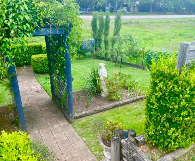 $280, Homestay, 3 bathrooms, Maitland NSW 2320