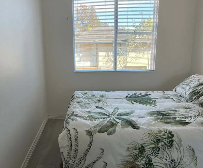 $350, Flatshare, 2 bathrooms, Miranda NSW 2228