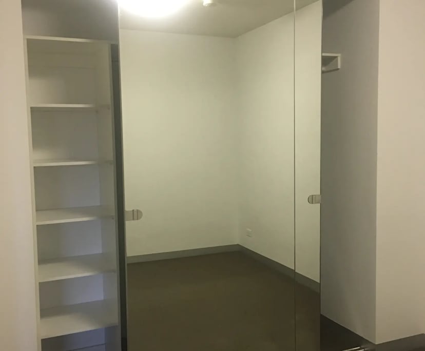 $670, Whole-property, 2 bathrooms, South Melbourne VIC 3006