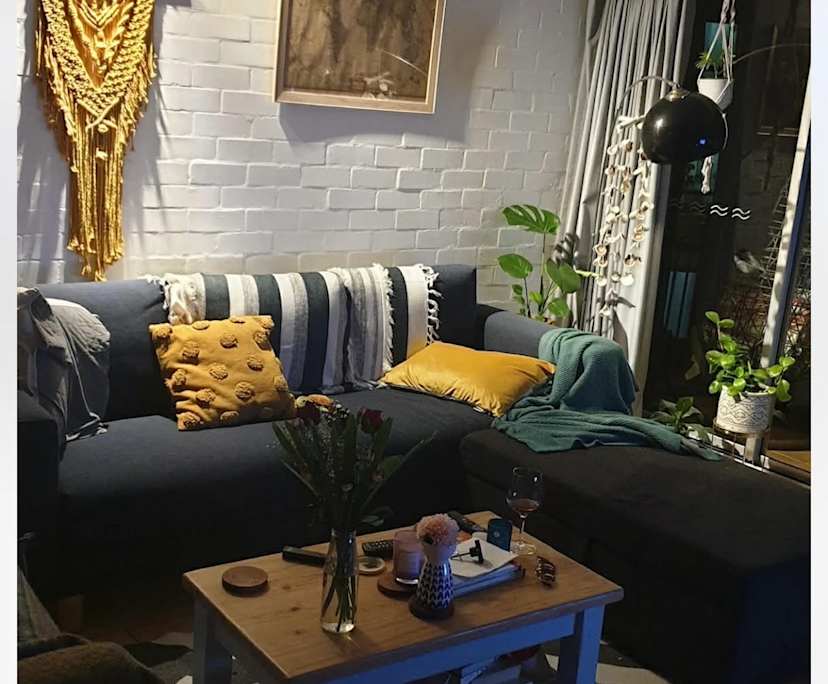 $350, Flatshare, 2 bathrooms, Alexandra Headland QLD 4572