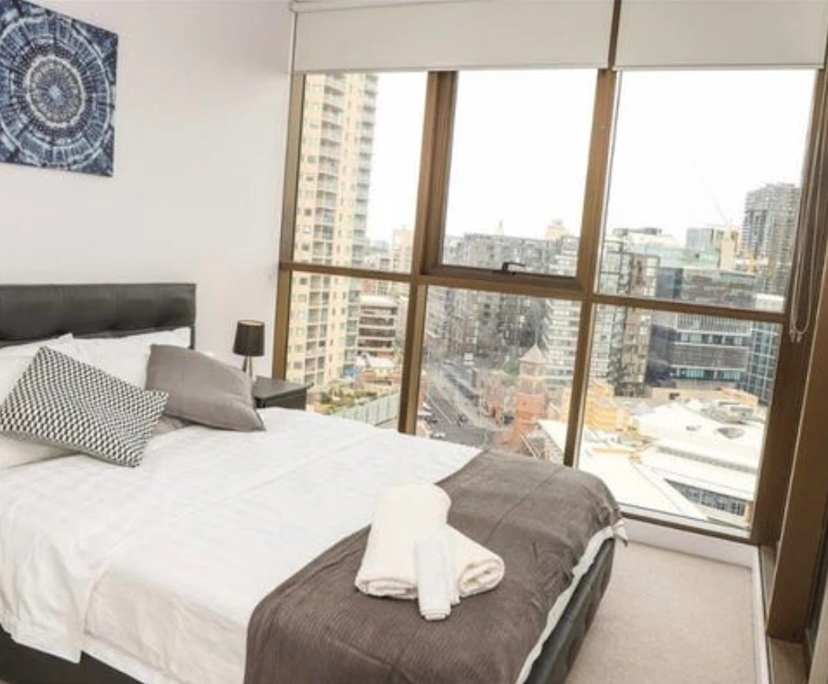 Furnished room in a flatshare