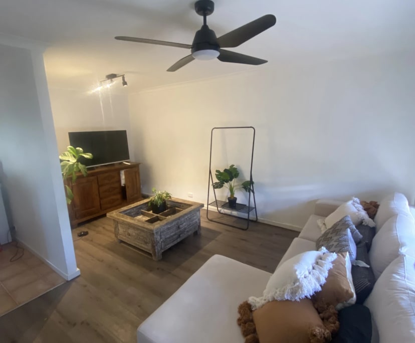 $350, Share-house, 4 bathrooms, Alexander Heights WA 6064