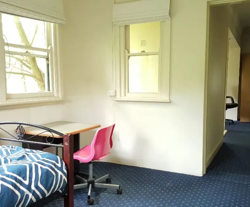 Furnished room in a share house