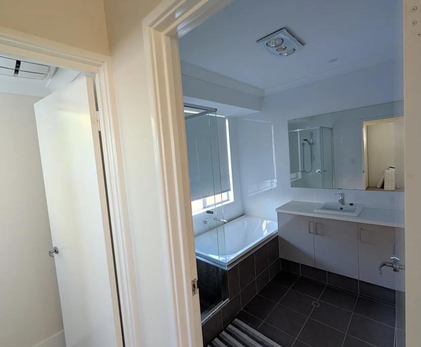 $350, Share-house, 4 bathrooms, Mount Hawthorn WA 6016