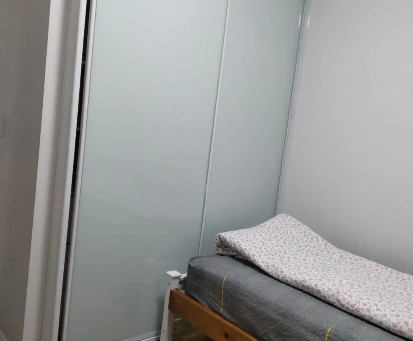 Furnished room with ensuite in a flatshare