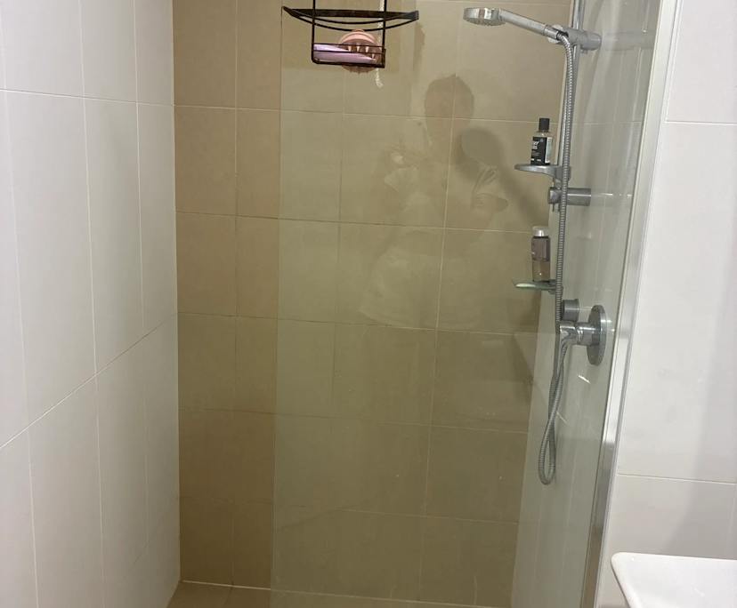 $387, Flatshare, 2 bathrooms, Milton QLD 4064