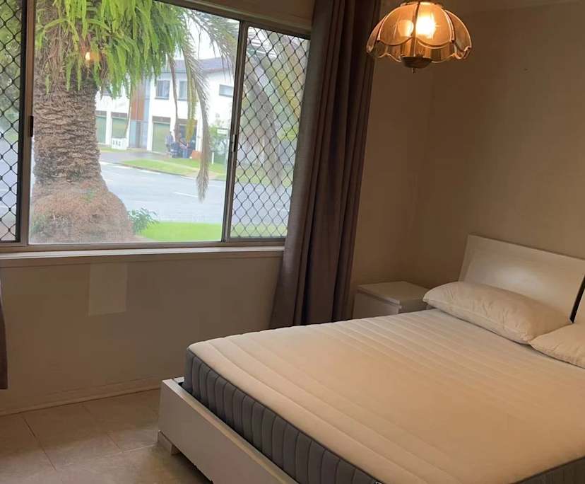 $520, Share-house, 4 bathrooms, Surfers Paradise QLD 4217
