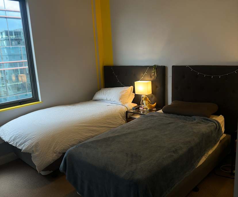 Furnished room in a flatshare