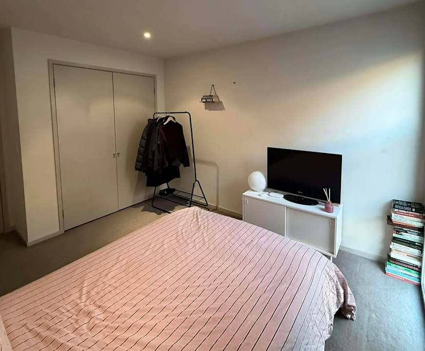 Unfurnished room in a share house