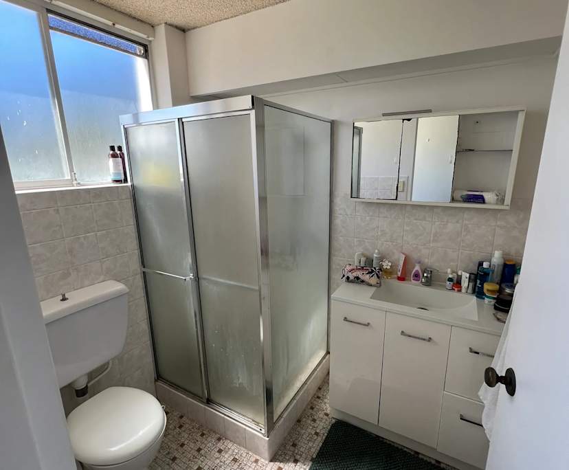 $320, Flatshare, 3 bathrooms, Burleigh Heads QLD 4220