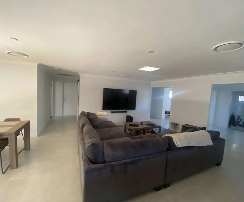 $350, Share-house, 4 bathrooms, Ashmore QLD 4214