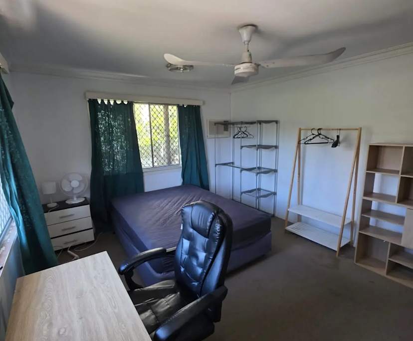 Furnished room in a share house
