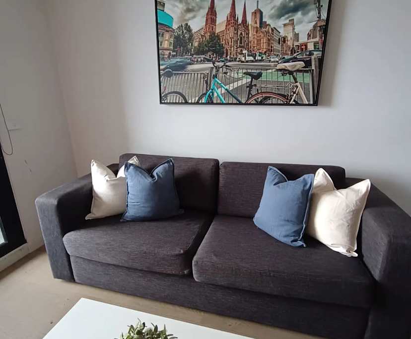 $1,250, Whole-property, 3 bathrooms, St Kilda VIC 3182