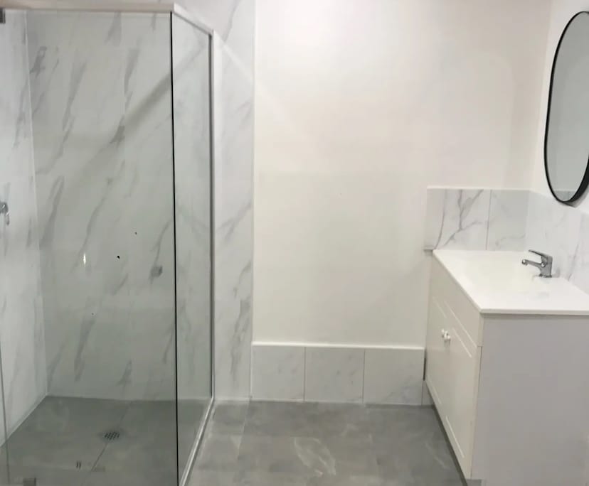 Unfurnished room with own bathroom