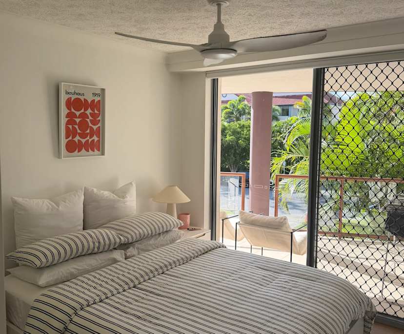 $500, Flatshare, 2 bathrooms, Mermaid Beach QLD 4218