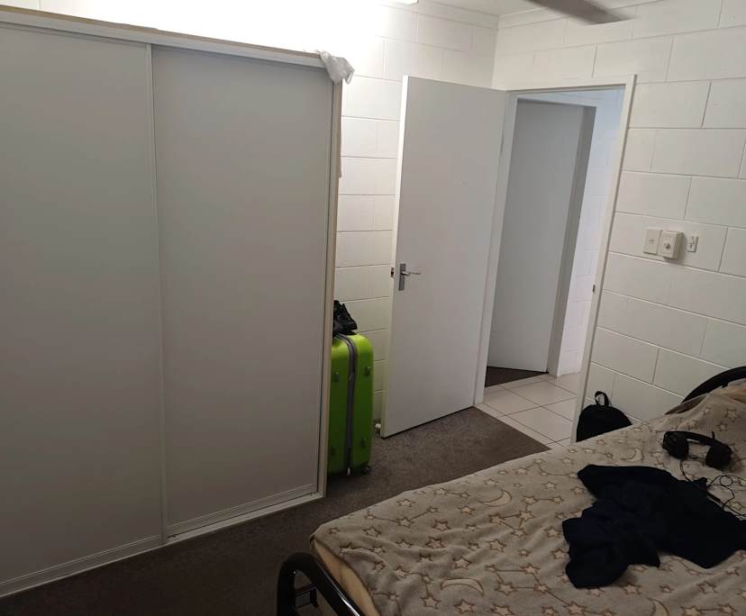 $230, Flatshare, 2 bathrooms, Parramatta Park QLD 4870