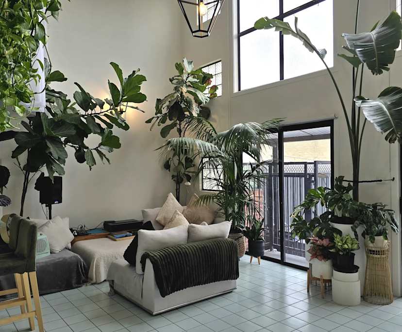 Furnished room in a share house