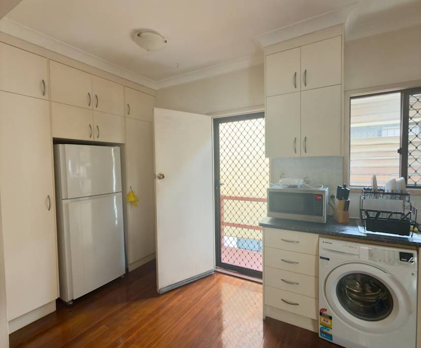 $350, Share-house, 3 bathrooms, New Farm QLD 4005