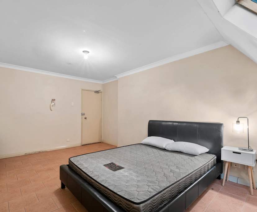 $395, Studio, 1 bathroom, Enmore NSW 2042