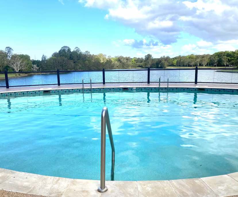 $425, Flatshare, 2 bathrooms, Carrara QLD 4211