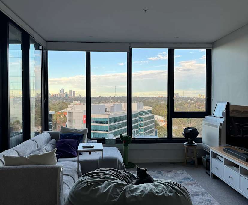 Unfurnished room with ensuite in a flatshare