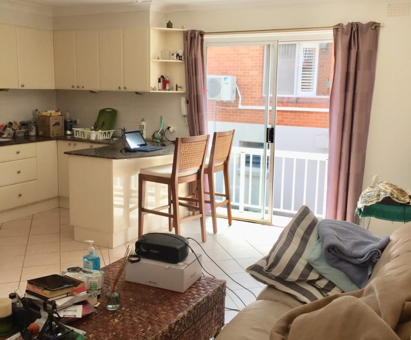 Furnished room in a flatshare