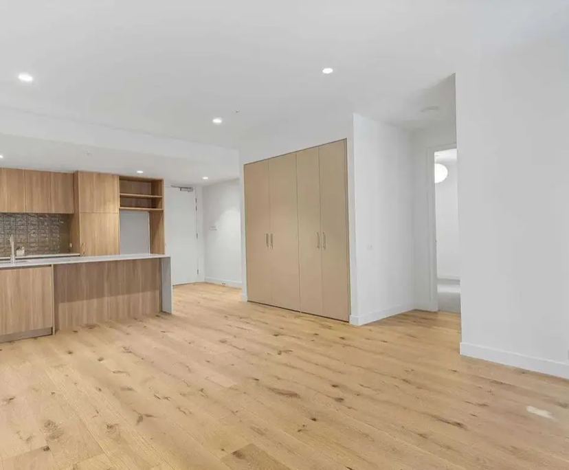 Unfurnished room with own bathroom