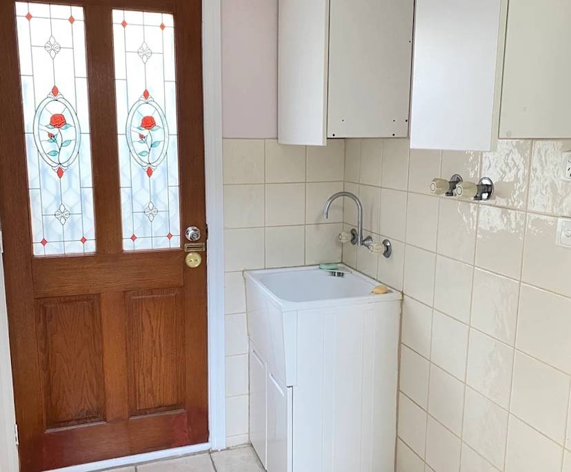 Unfurnished room in a share house