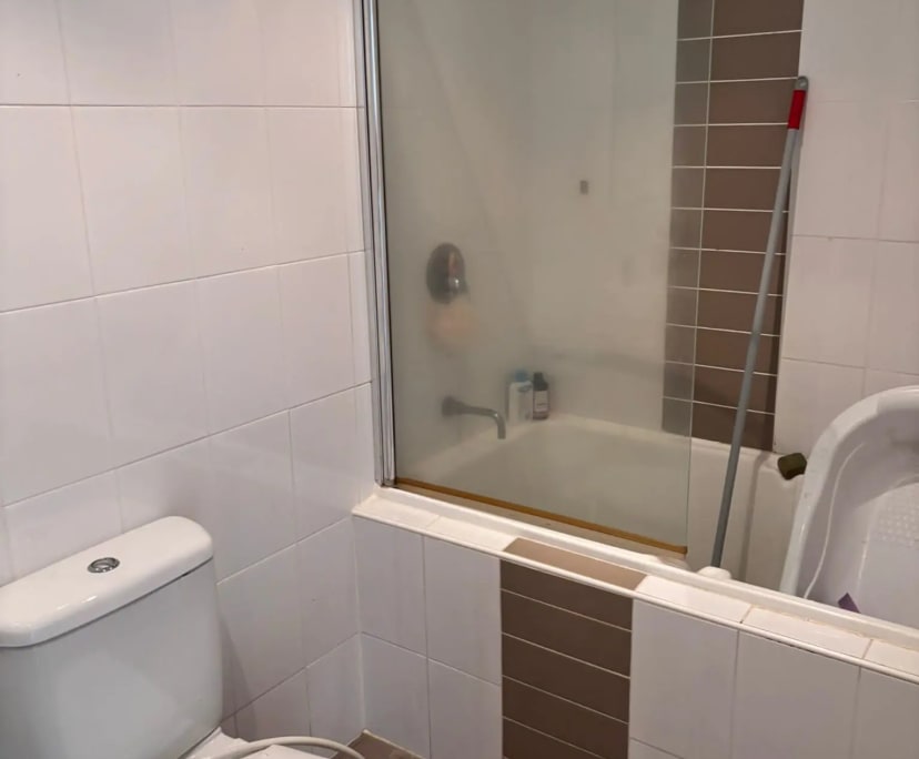 Furnished room in a flatshare