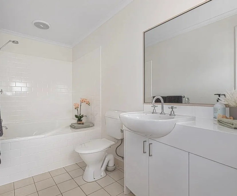 Room in a share house