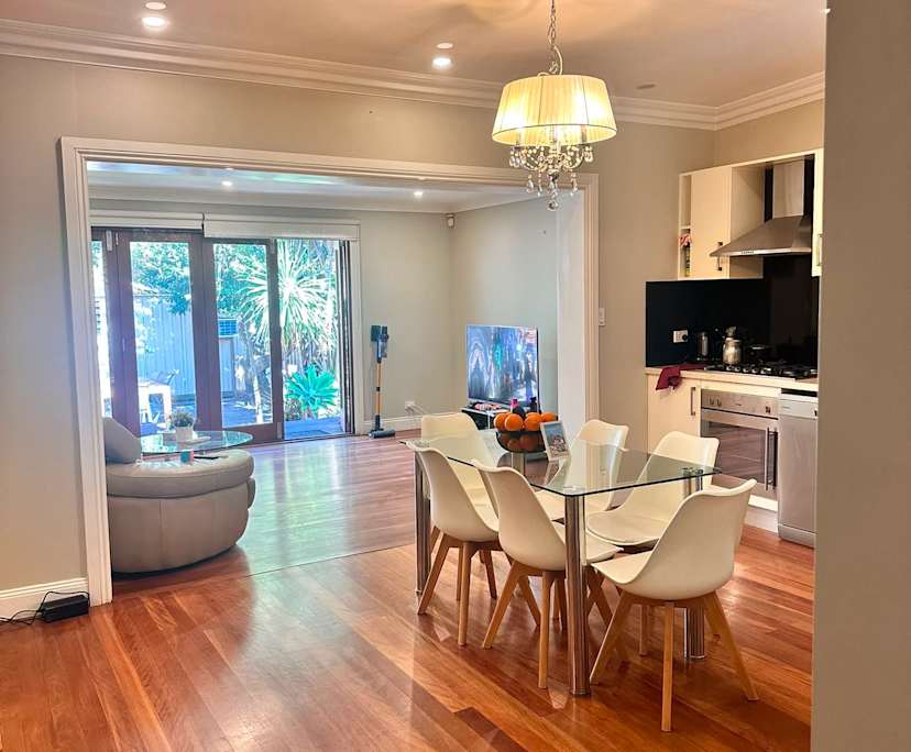 Furnished room in a share house