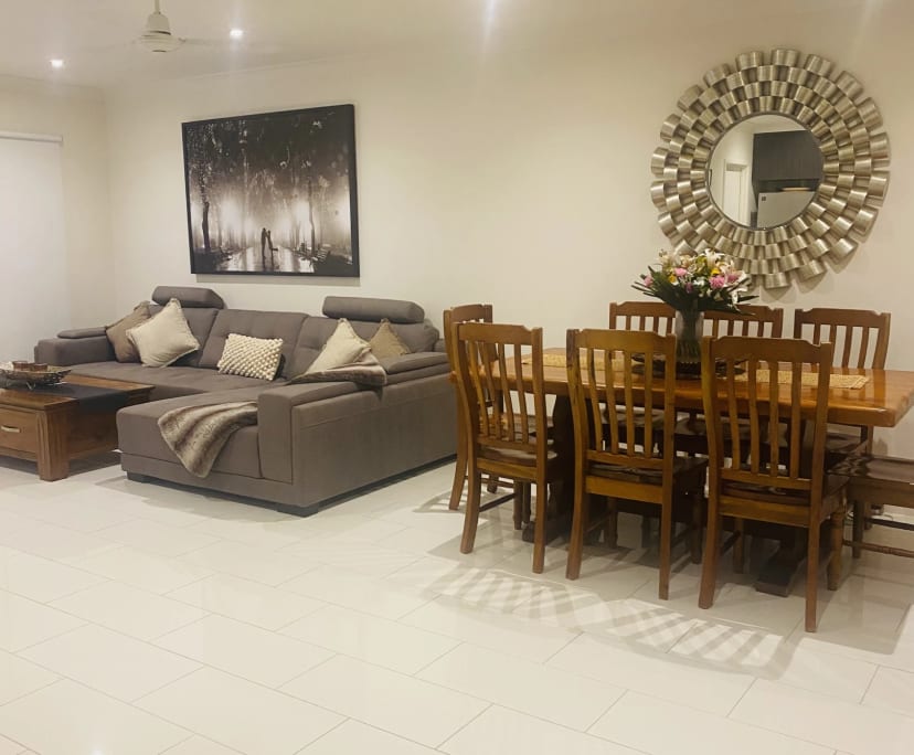 $340, Share-house, 3 bathrooms, Hope Island QLD 4212