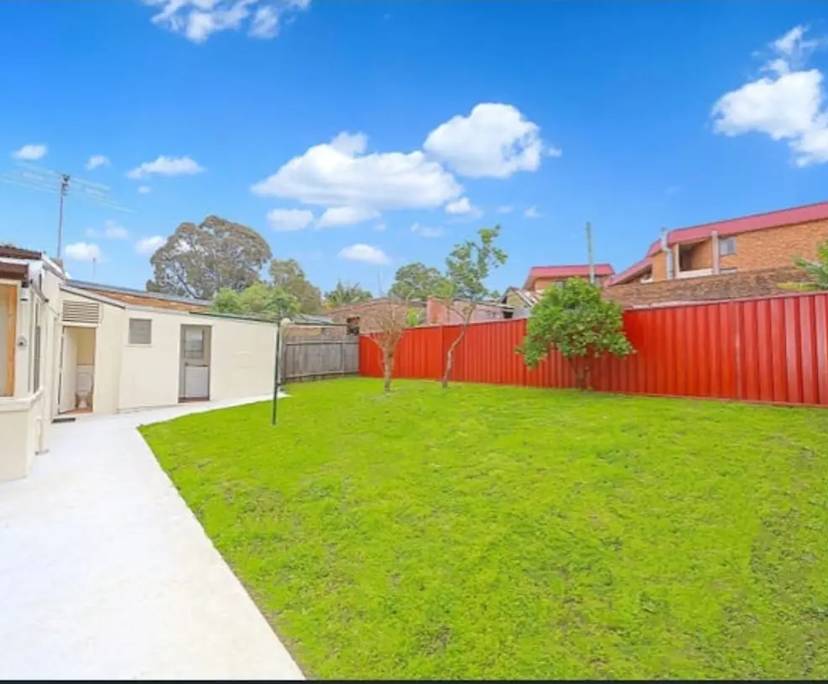 $700, 1-bed, 1 bathroom, Hurlstone Park NSW 2193