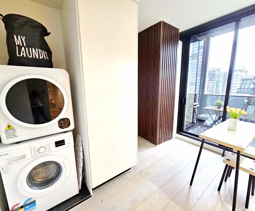 $285-370, Flatshare, 3 rooms, Melbourne VIC 3000, Melbourne VIC 3000