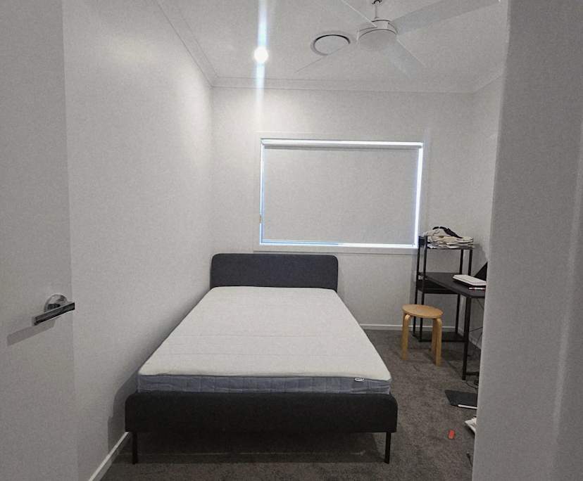 Room in a share house