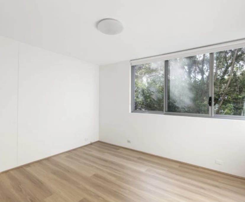 Furnished room with ensuite in a flatshare