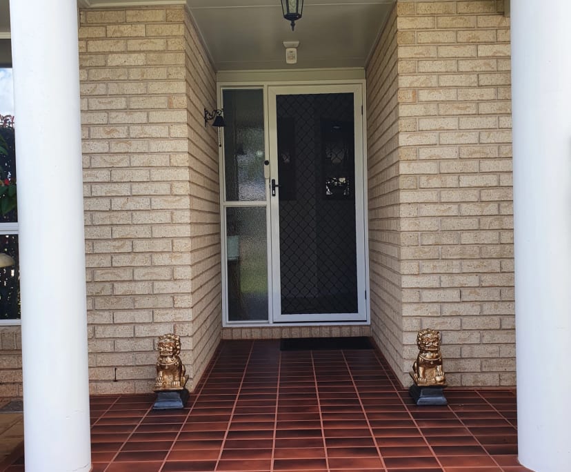 $290, Homestay, 4 bathrooms, Oakey QLD 4401