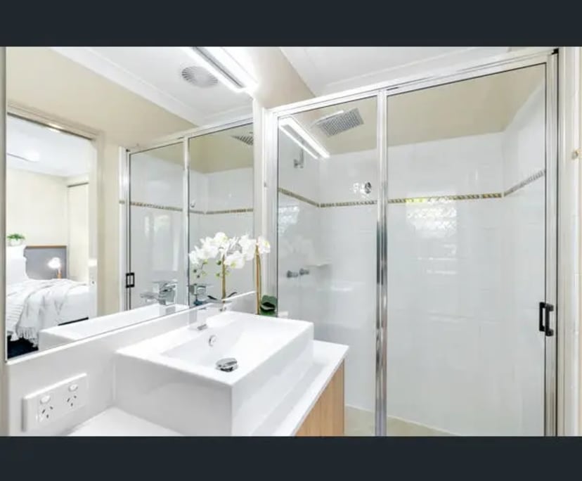 Room with ensuite in a share house