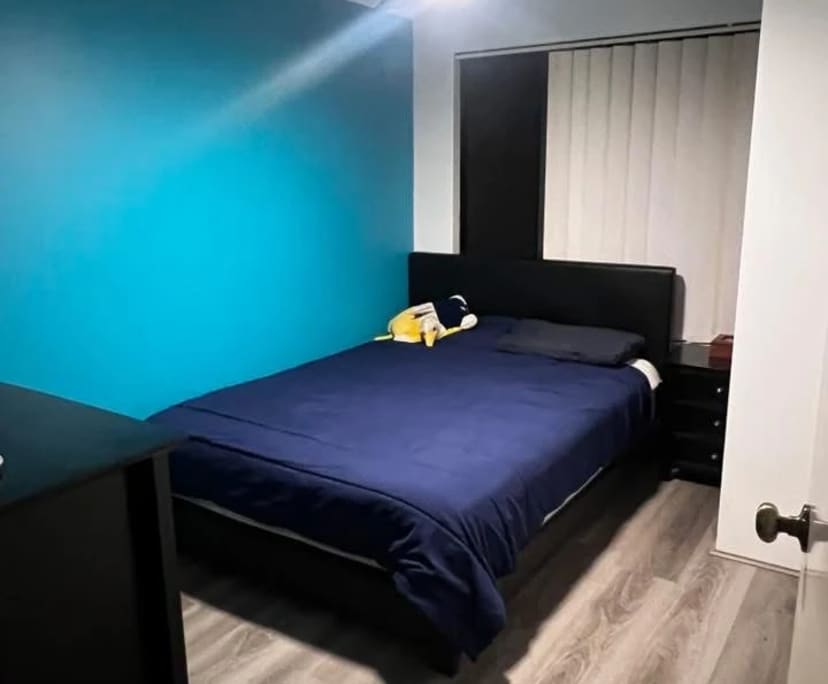 Furnished room in a share house