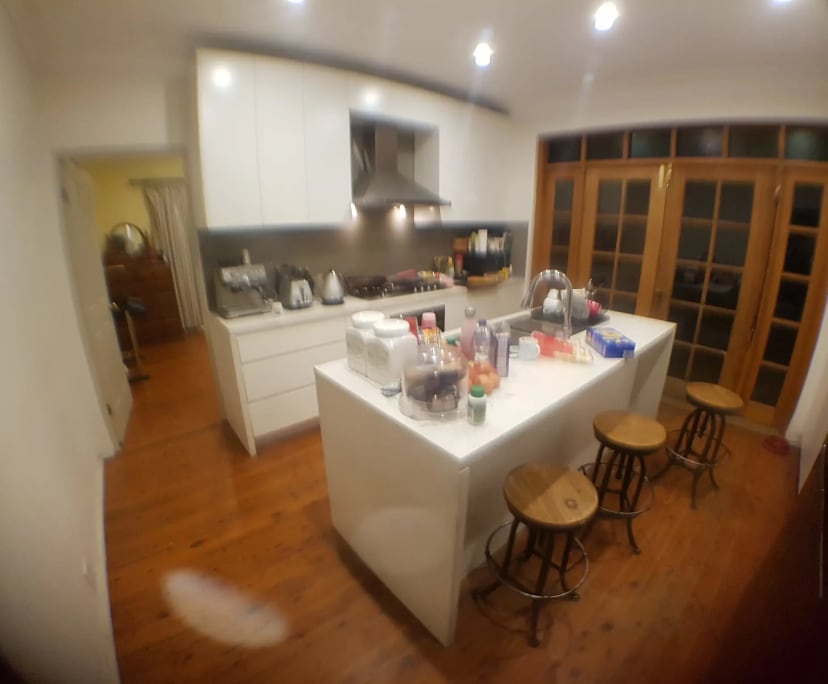 Room in a share house