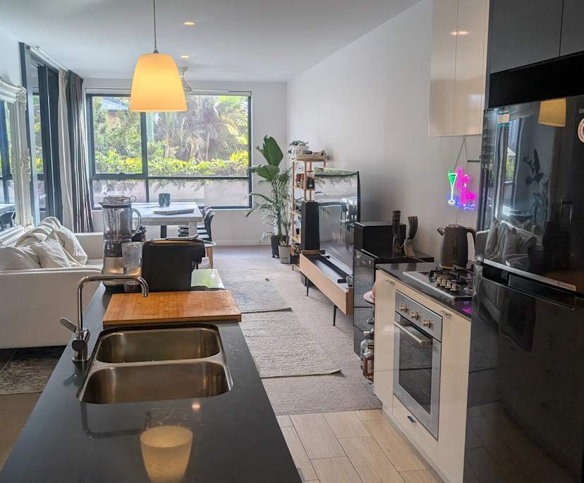 $430, Flatshare, 2 bathrooms, Woolloongabba QLD 4102