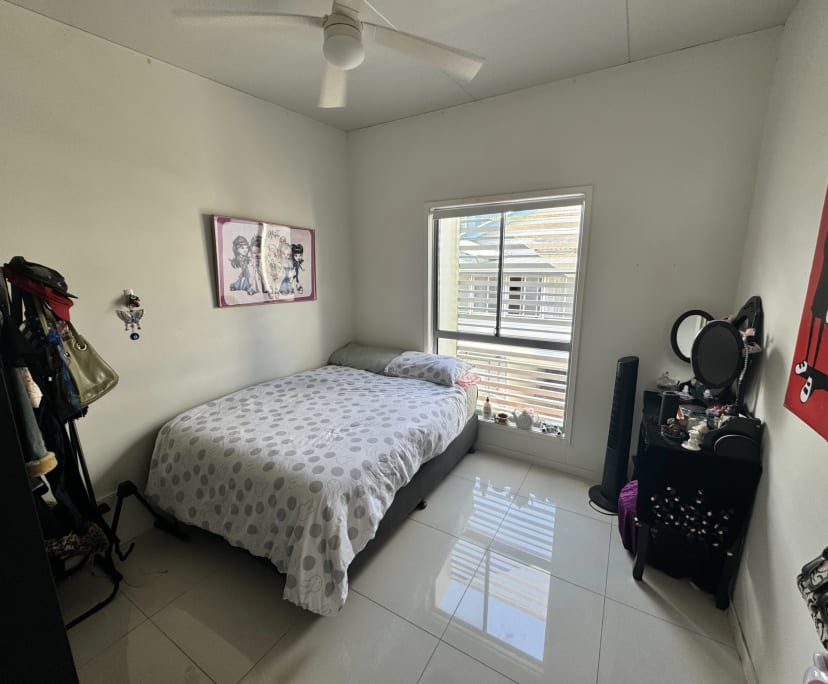 Unfurnished room in a flatshare