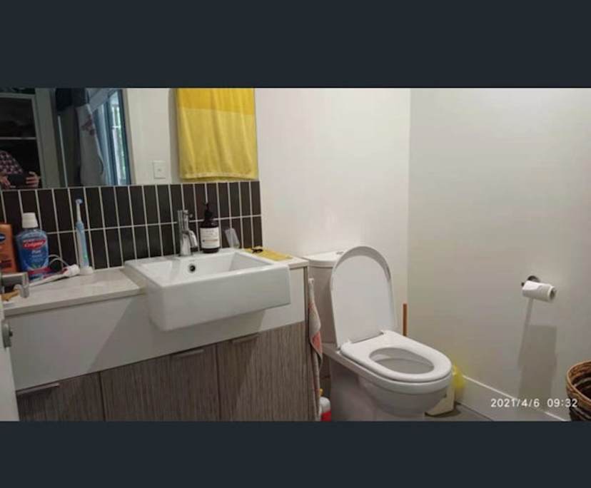 Unfurnished room with own bathroom